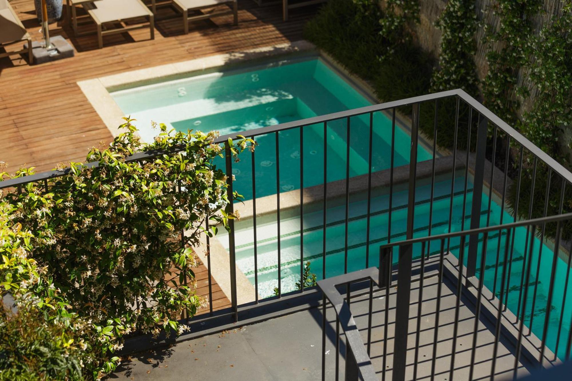 Torel Saboaria Porto Luaran gambar The swimming pool at the hotel