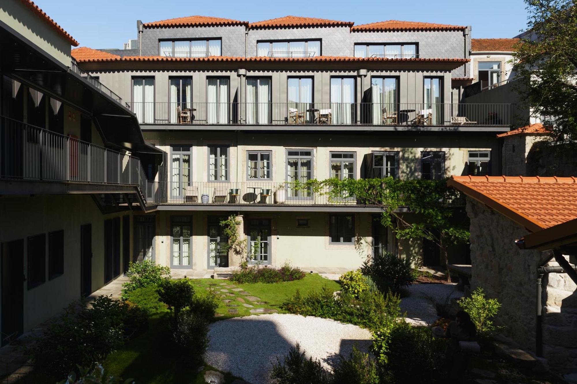 Torel Saboaria Porto Luaran gambar The courtyard of the hotel