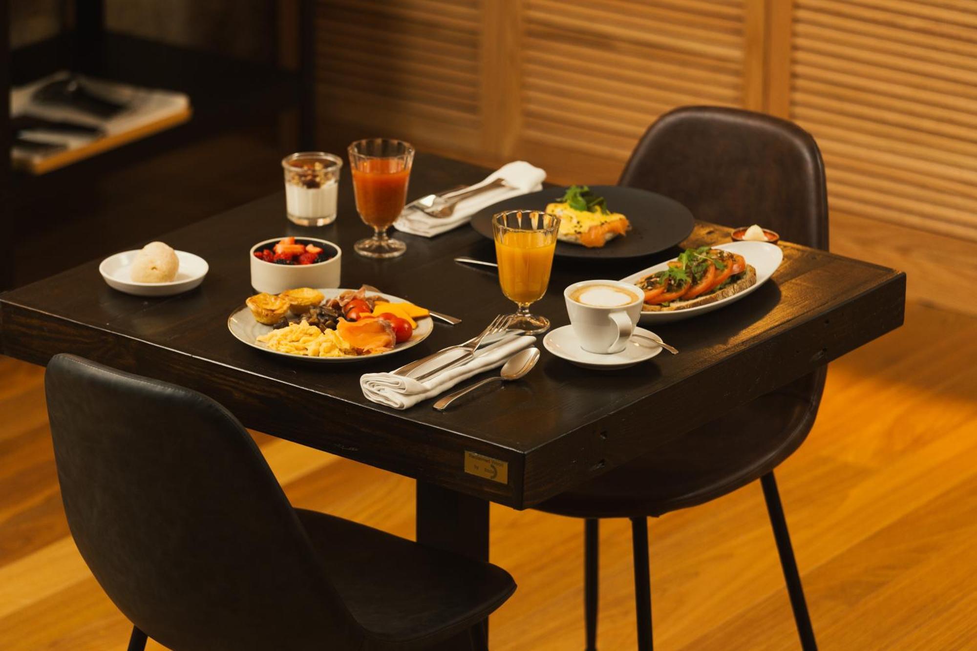 Torel Saboaria Porto Luaran gambar A breakfast table